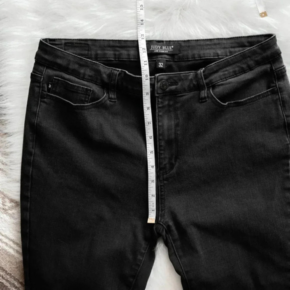 Judy Blue Denim Sz 32 Black Jeans MidRise Cropped Jeans Non-Distressed Stretchy - Picture 8 of 9